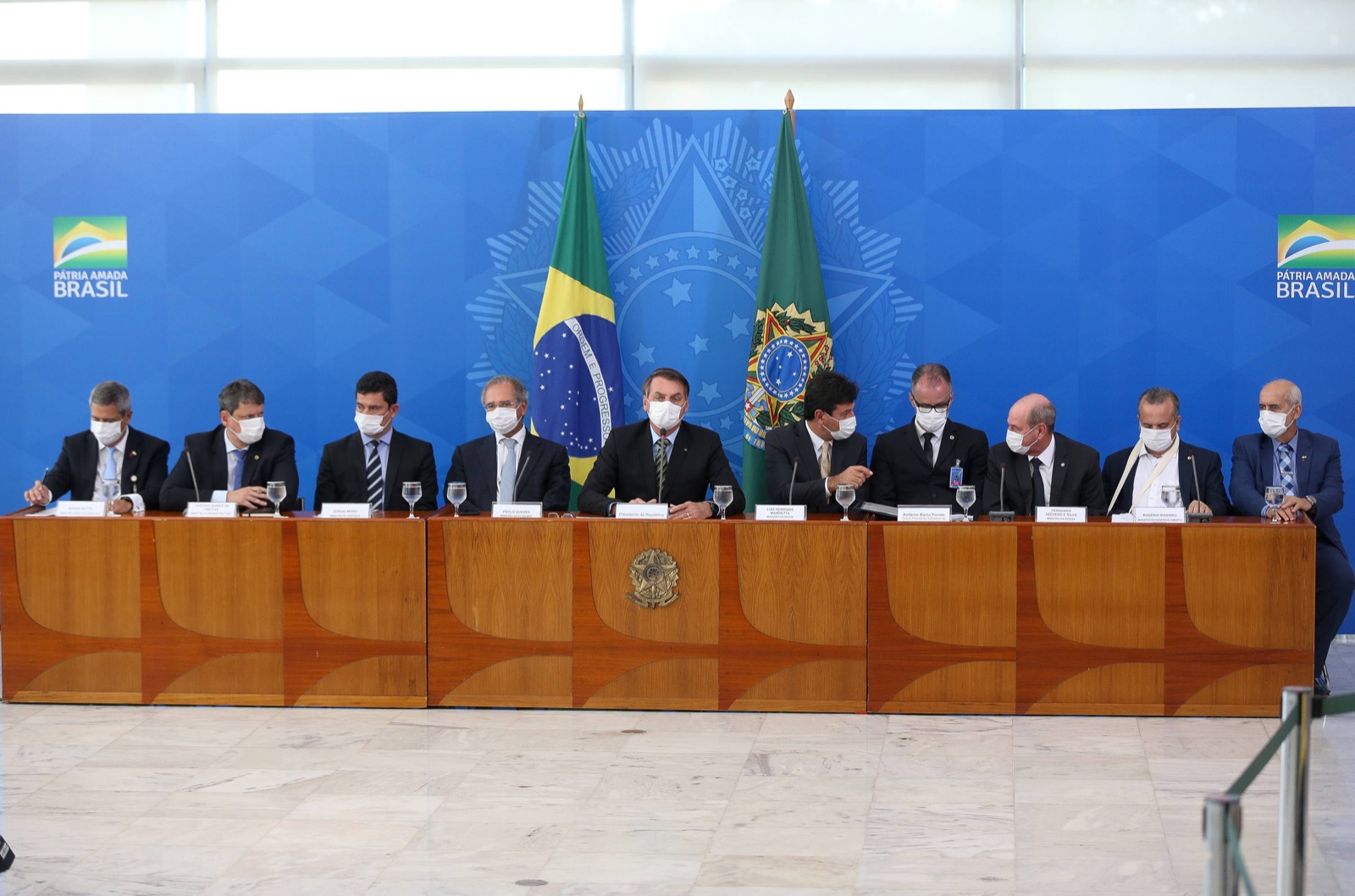 Peça da campanha 'O Brasil não pode parar', divulgada pelo governo federal em março de 2020 (reprodução)